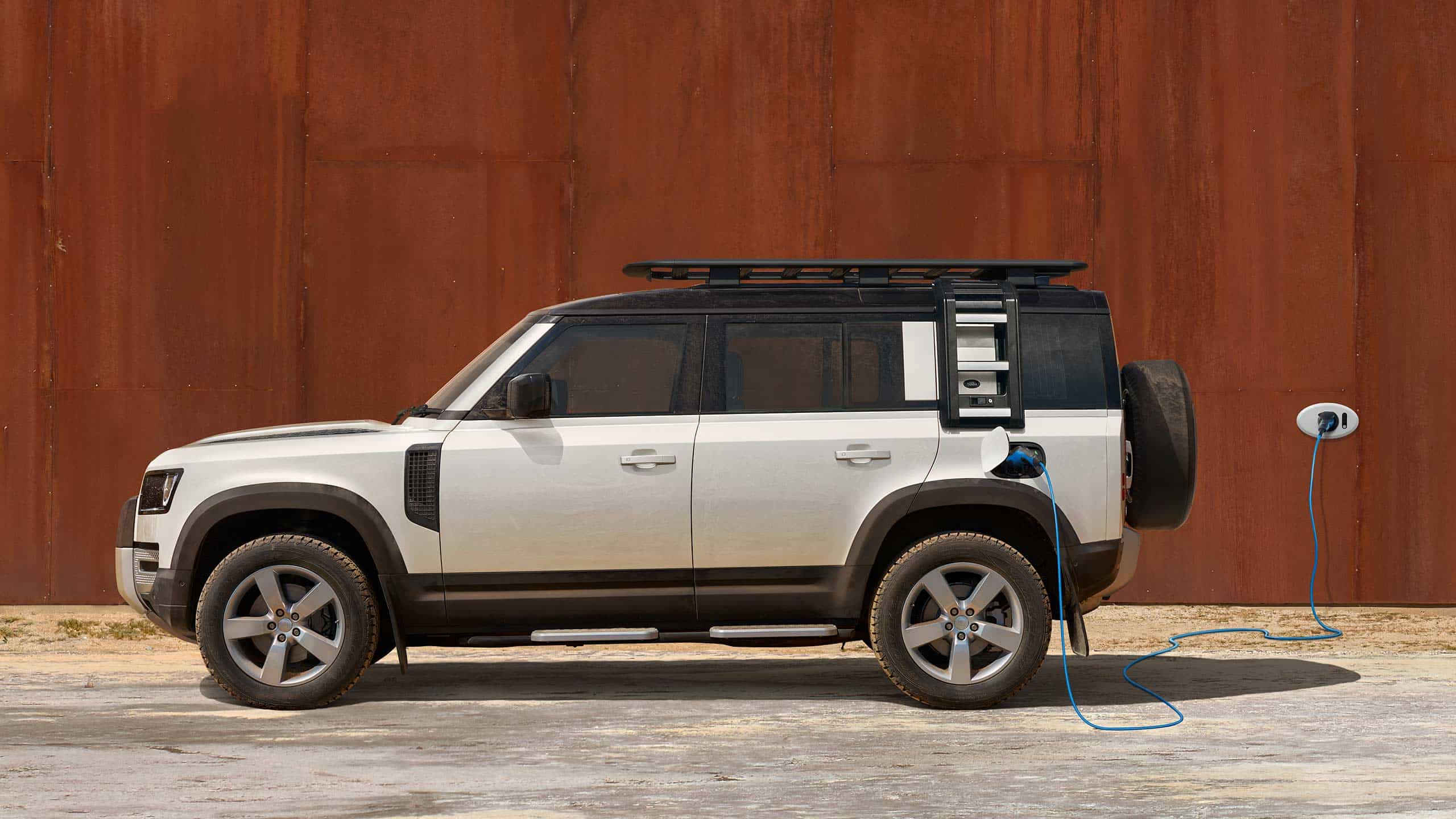 Range Rover Defender collegato
