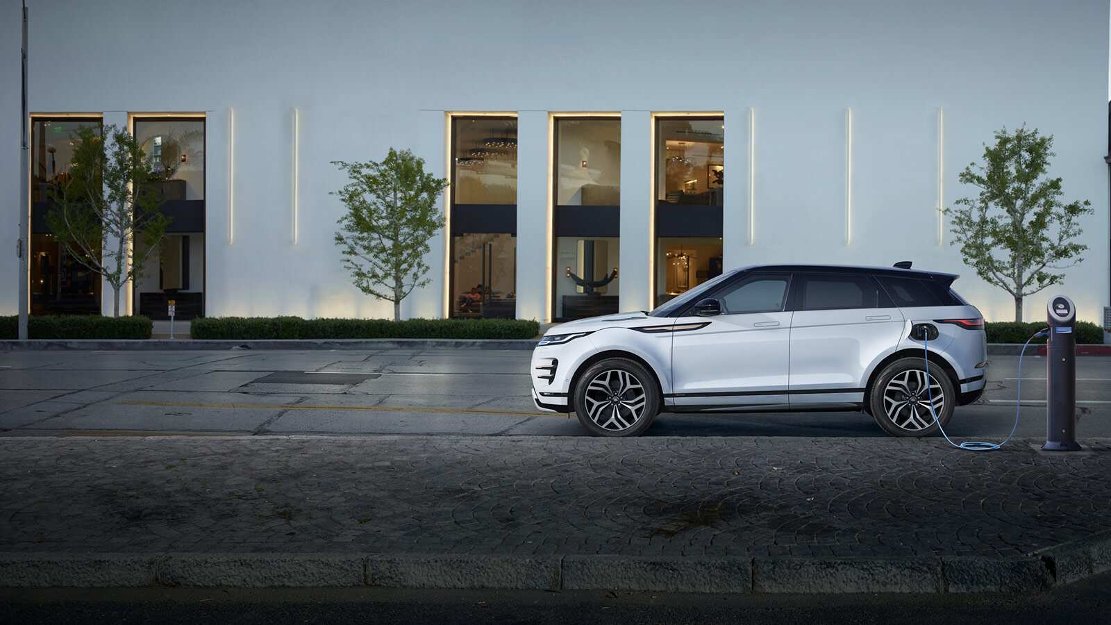Range Rover Evoque PHEV (Grey)